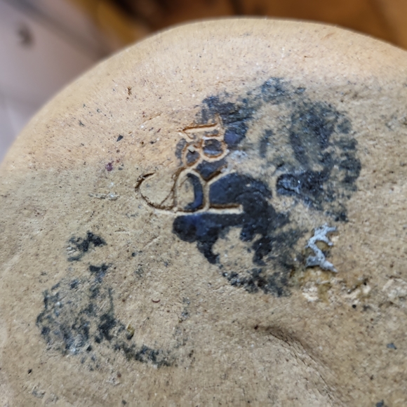 Vintage Studio Pottery Signed Sgraffito Vase - Picture 9 of 12